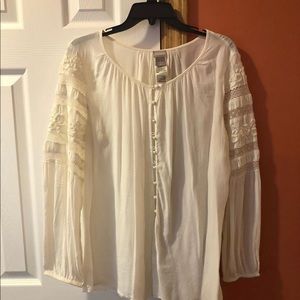 Chico’s Blouse. Lace sleeves, button front.